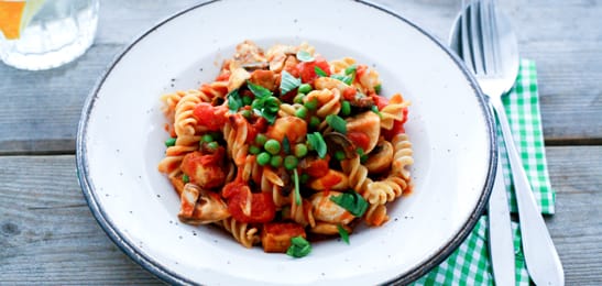 Recept van het Voedingscentrum: Pasta met champignons en doperwtjes