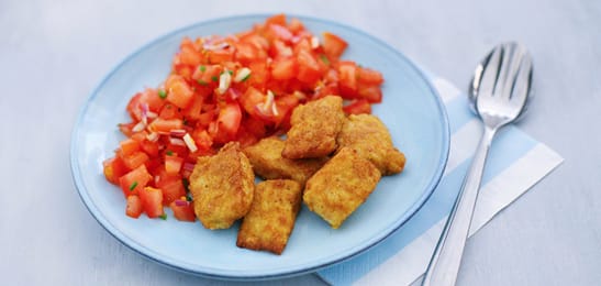 Recept van het Voedingscentrum: Visnuggets met tomatensalsa