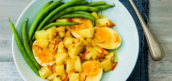 Recept van het Voedingscentrum: Aardappelcurry met ei