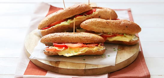 Recept van het Voedingscentrum: Vega panini met tomaat 