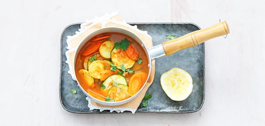 Recept van het Voedingscentrum: Aardappelcurry met courgette en wortel