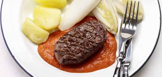 Recept van het Voedingscentrum: Biefstuk met paprikasaus