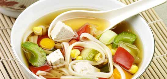 Recept van het Voedingscentrum: Chinese soep met tofu