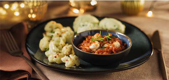 Recept van het Voedingscentrum: Vispotje met bloemkoolsalade en kruidige aardappelpuree