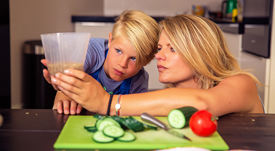 Uitgelezene Samen koken met kinderen | Voedingscentrum EJ-58