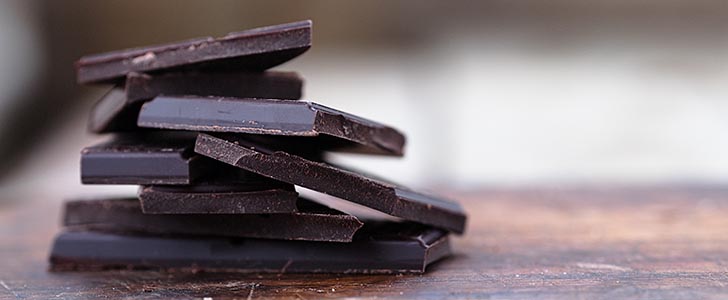 chocolade staat niet in de Schijf van Vijf, omdat het veel verzadigd vet bevat.